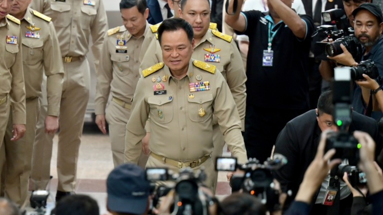 นายกฯ ชี้ซักฟอกเร็วสุดคงต้องเดือน ธ.ค. ชี้ คิวงานรัฐมนตรี พ.ย. แน่น เลื่อนไม่ได้