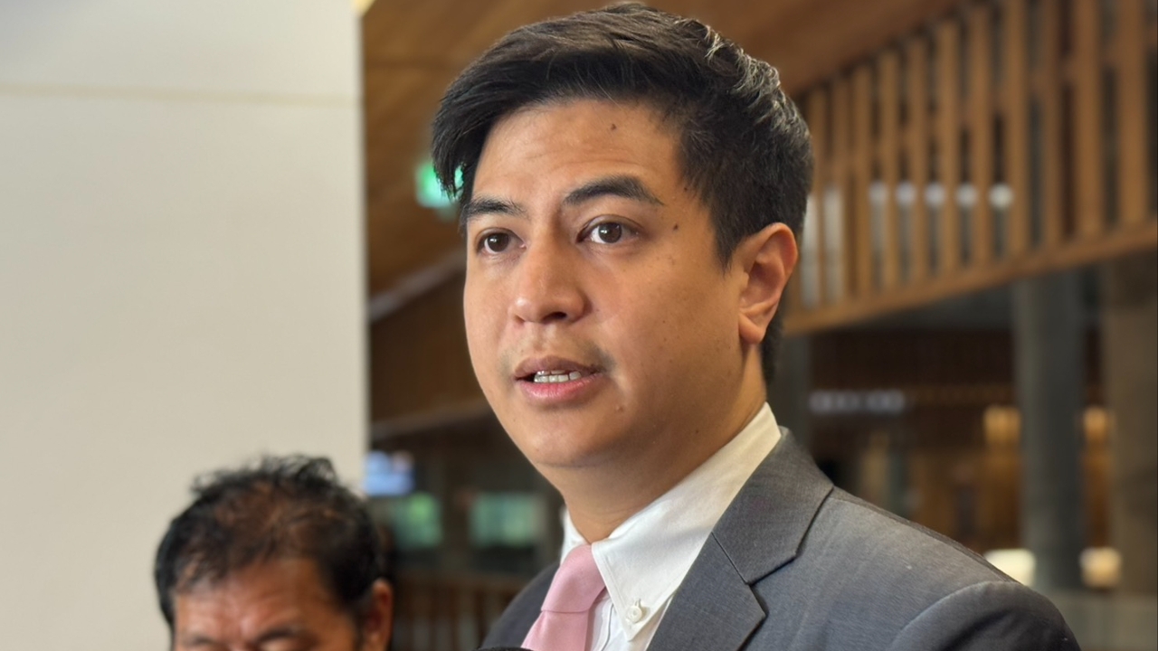 “พริษฐ์” ยัน ปม สส.แชร์สลิปค่าน้ำชา 7 ล้าน ไม่กระทบความน่าเชื่อถือซักฟอก 