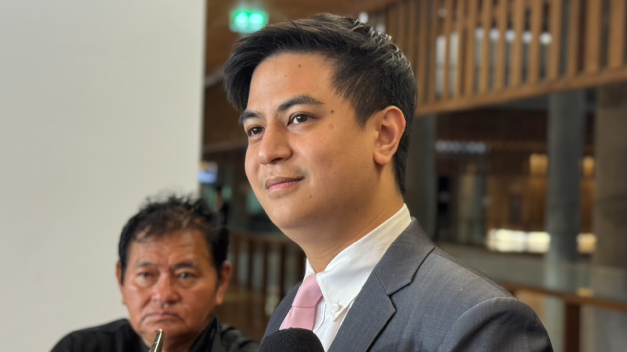 “พริษฐ์” เชื่อ ครม. ยังจัดสรรเวลาได้ใน พ.ย. ดักทาง รมต. เข้าสภาตอบกระทู้ด้วย