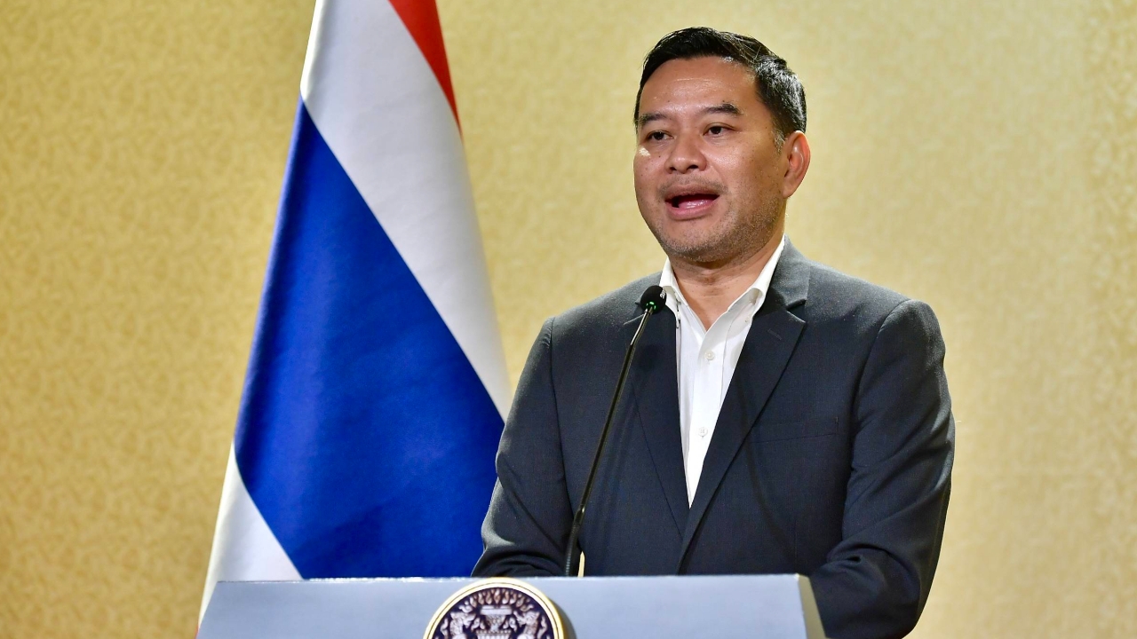 “อนุทิน” สั่งการเดินหน้าลดภาระค่าไฟ-น้ำมัน กำชับ รมต. เคลียร์คิวรับซักฟอก