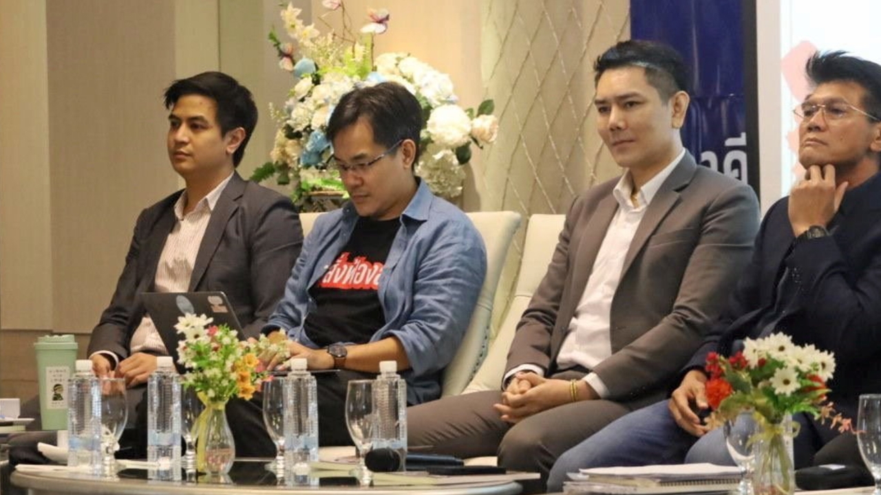 “ยิ่งชีพ” iLaw ชี้พิรุธ กกต. มองพยายามตัดตอนคดีฮั้ว สว. โยงพรรคสีน้ำเงิน