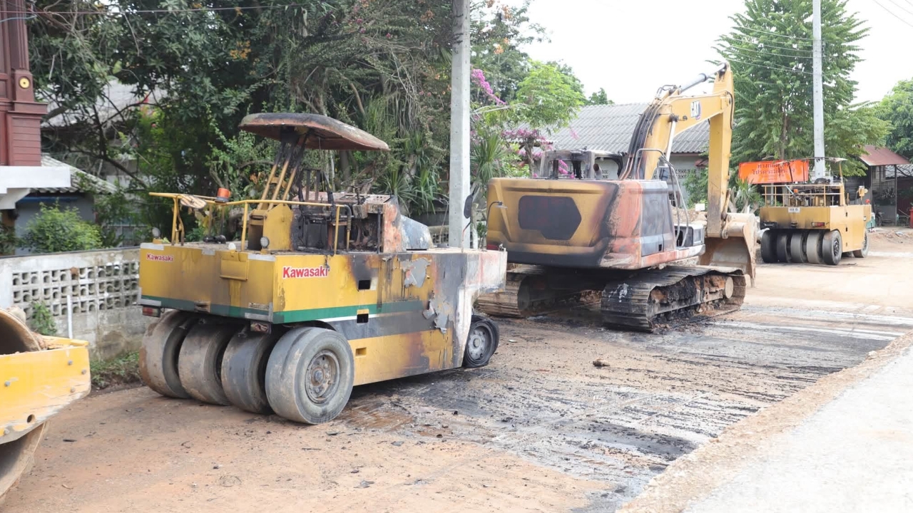 คนร้ายป่วนบันนังสตา เผายาง-วางตะปูเรือใบ-ทำลายกล้อง CCTV-เผารถเครื่องจักร