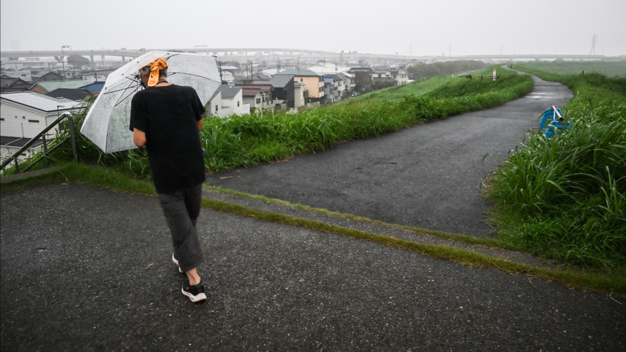 พายุโซนร้อนกำลังแรง “ตู้เจวียน” จ่อญี่ปุ่น เตือนฝนตกหนัก ลมแรงคลื่นสูง 7 เมตร