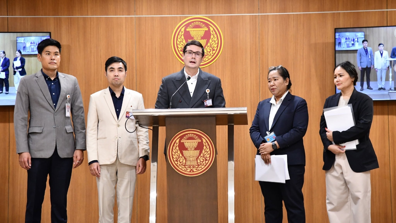 กมธ.กฎหมายฯ เรียก “ไชยชนก-วรศิษฎ์” แจงสินบนเว็บพนัน 40 ล้าน