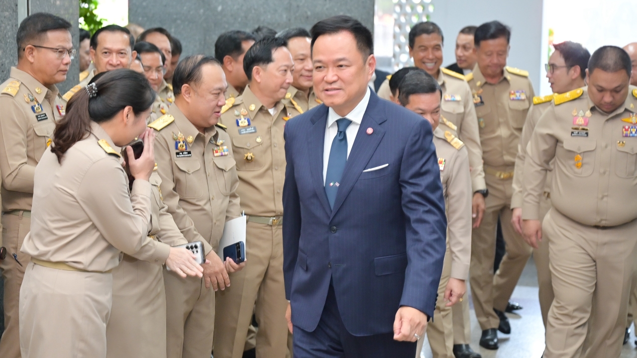 “อนุทิน” พร้อมเปิดอกเคลียร์ หากใครคาใจ ชี้ตำแหน่งผู้ตรวจฯ มท. ไม่ใช่ “เข้ากรุ” แต่ให้ไปสงบใช้สติ
