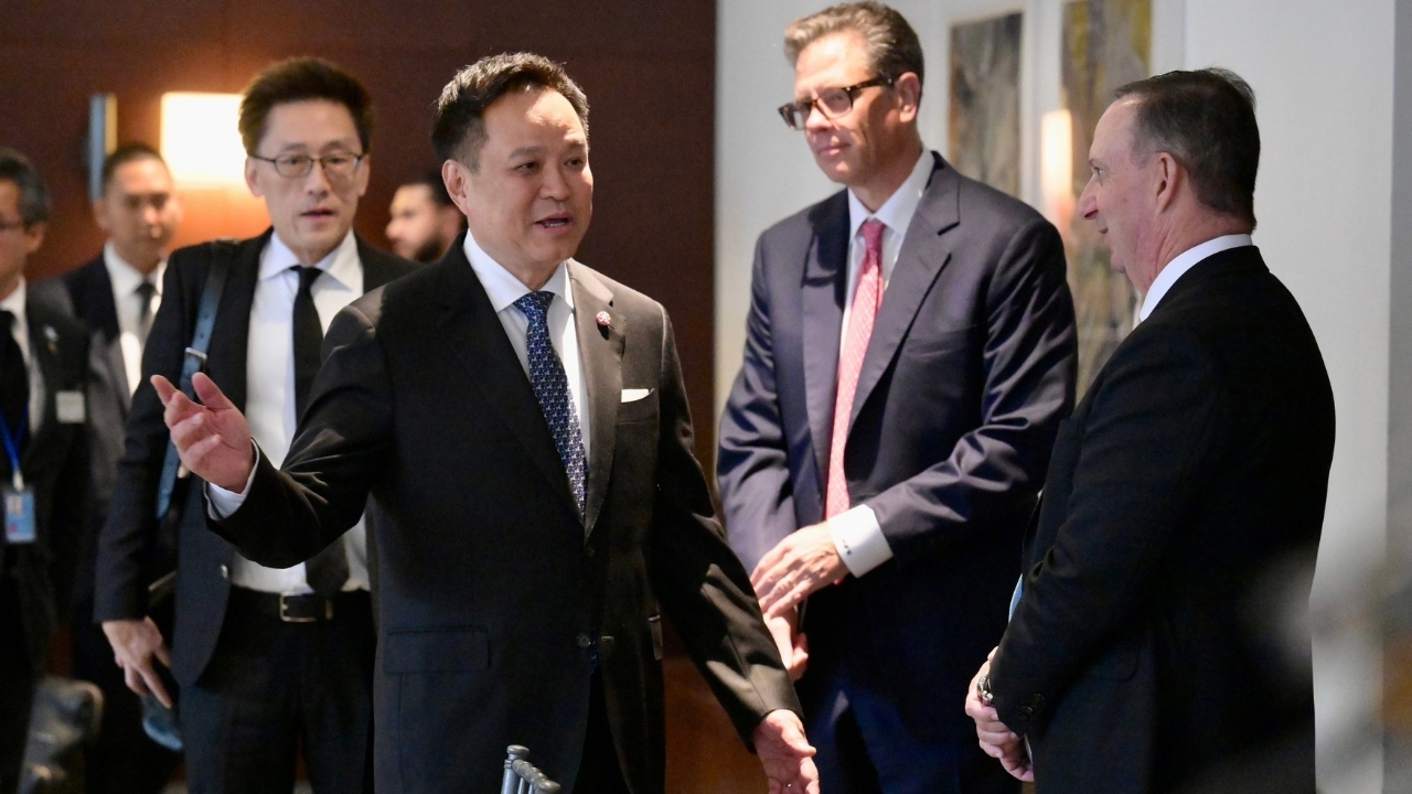 อนุทิน โชว์ผลโรดโชว์นิวยอร์ก เปลี่ยน “โอกาส” เป็น “ธุรกิจจริง” SET-NYSE ทำ MOU 5 ด้านเชื่อมตลาดทุน