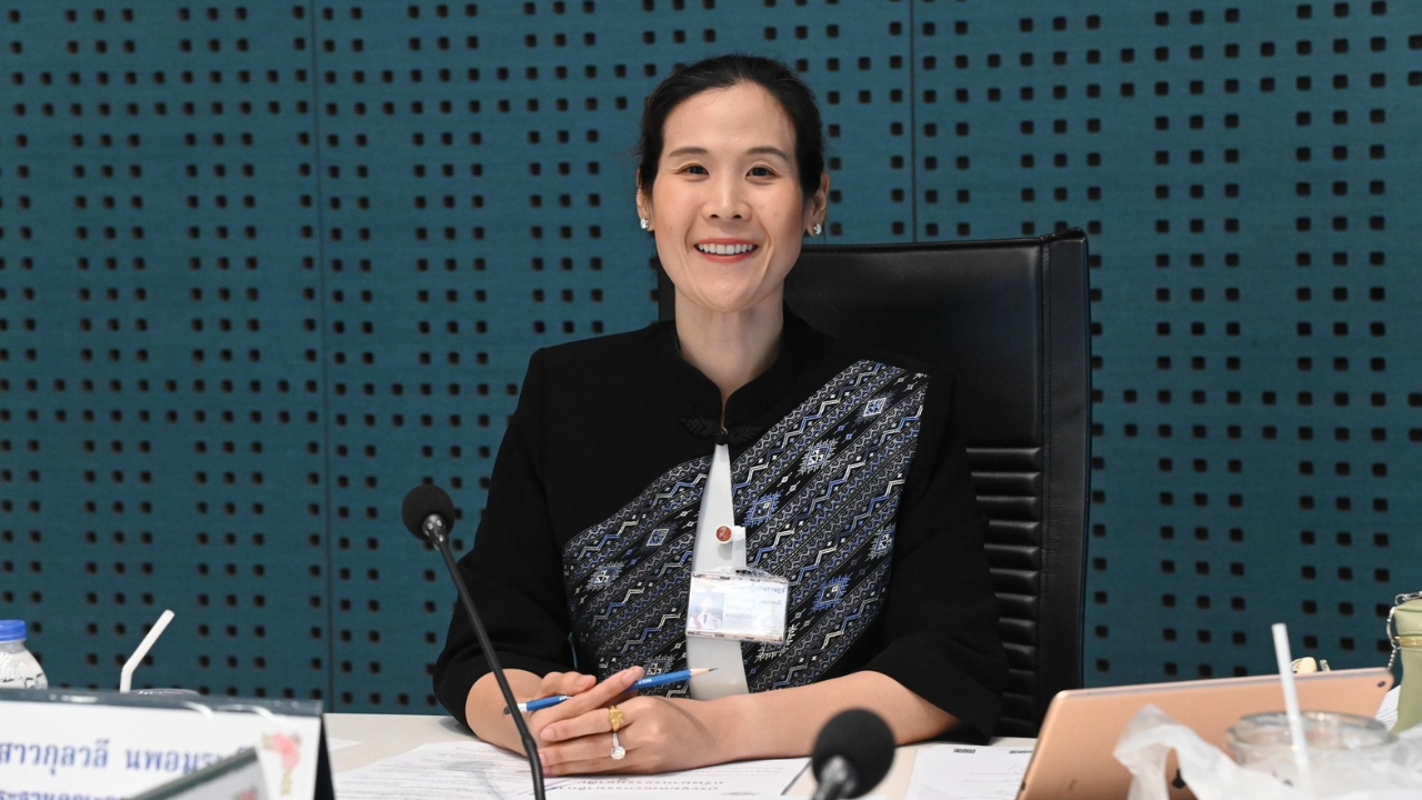 “กุลวลี”เบรกแห่ลงทุน Data Center จี้ทำ EIA-ตั้งโรงไฟฟ้าใช้เอง ห้ามผลักภาระค่าน้ำค่าไฟให้ประชาชน