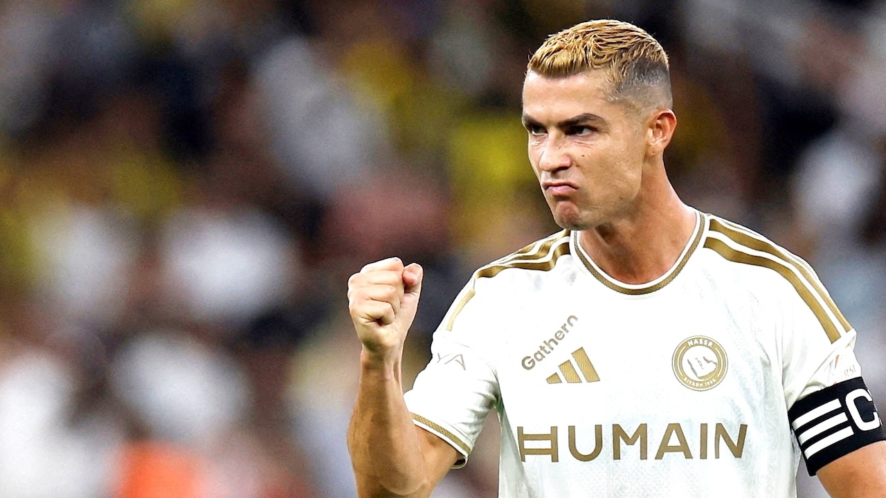Ronaldo Decides After Being Asked About 1,000 Goals