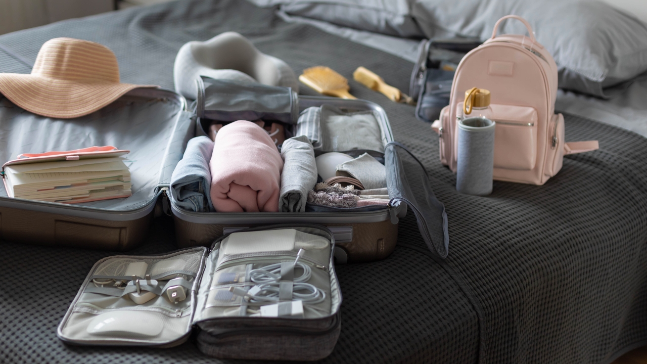 เที่ยวสบายใจไร้ดราม่า หากกระเป๋าโหลดตกค้าง ควรจัด Carry-on อย่างไร?
