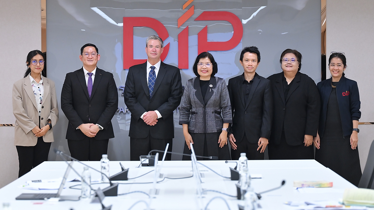 กรมทรัพย์สินฯ เตือนใช้โปรแกรมเถื่อน เสี่ยงมัลแวร์ จ่อถก Adobe จัดราคาพิเศษ