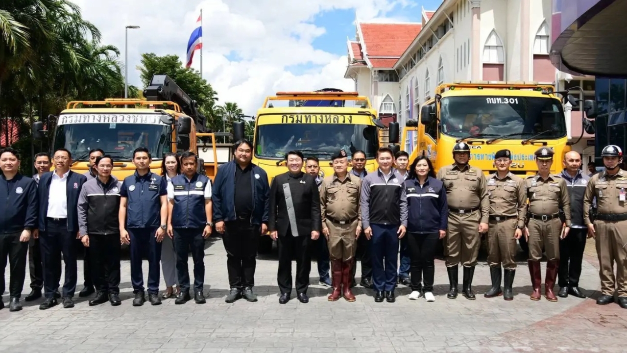 คมนาคม บรรเทาภาระผู้ประสบภัยน้ำท่วม ใครต้องการรถลาก-รถสไลด์ แจ้งได้ที่ สน. พื้นที่ที่รถจอดอยู่ 