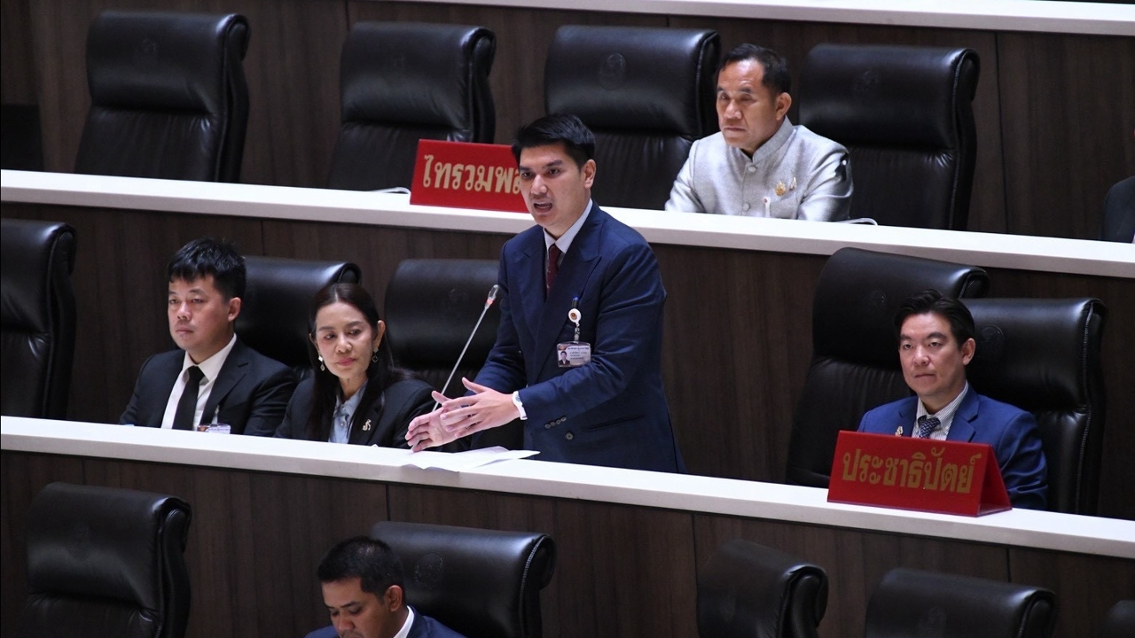 “ศักดิ์สิทธิ์” เปรียบรัฐบาลแก้น้ำท่วมล้มเหลวพลัส จี้เร่งเยียวยาเกษตรกร-ธุรกิจก่อนกระทบยาว