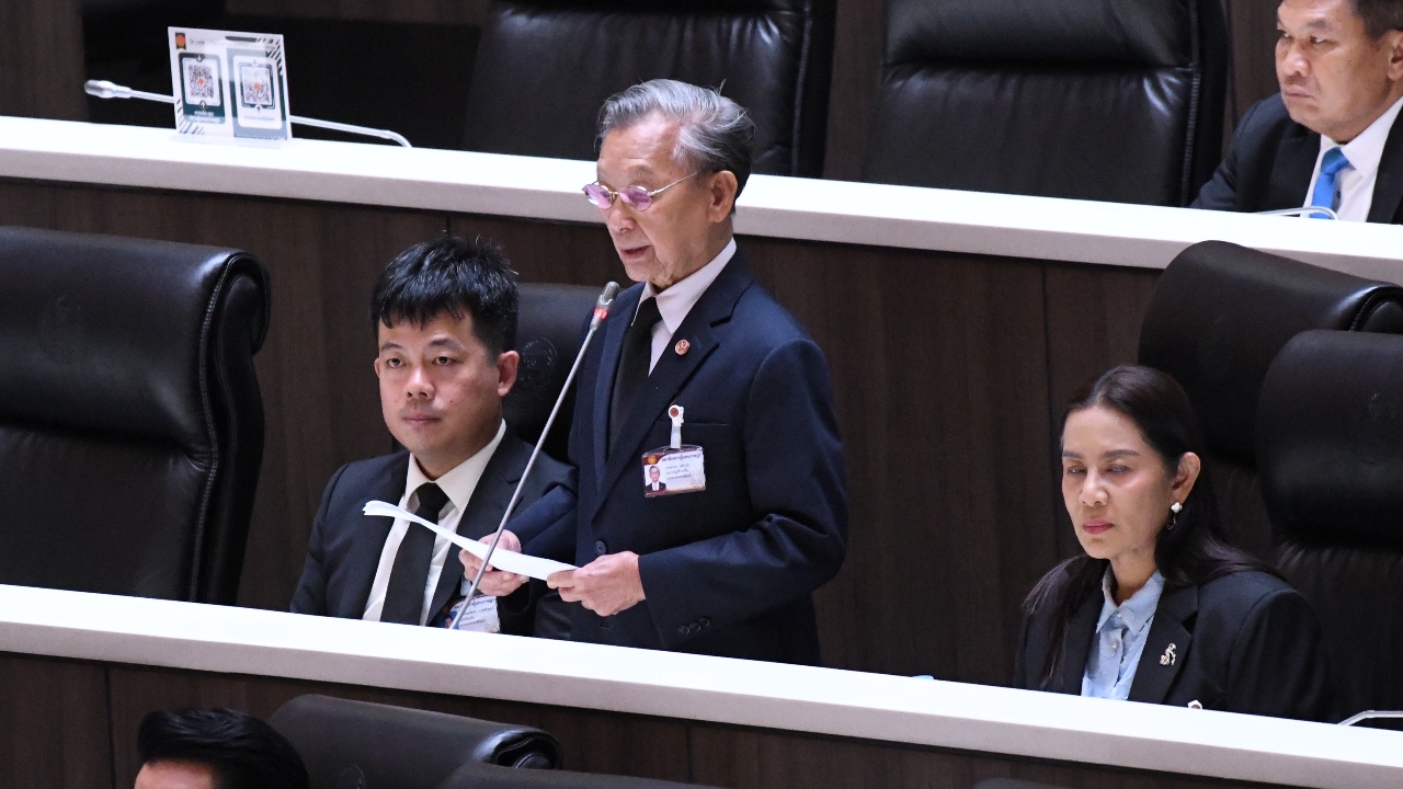 “ชวน” จี้รัฐบาลเร่งแก้น้ำท่วมขังเริ่มเน่า หวั่นโรคร้ายระบาด 