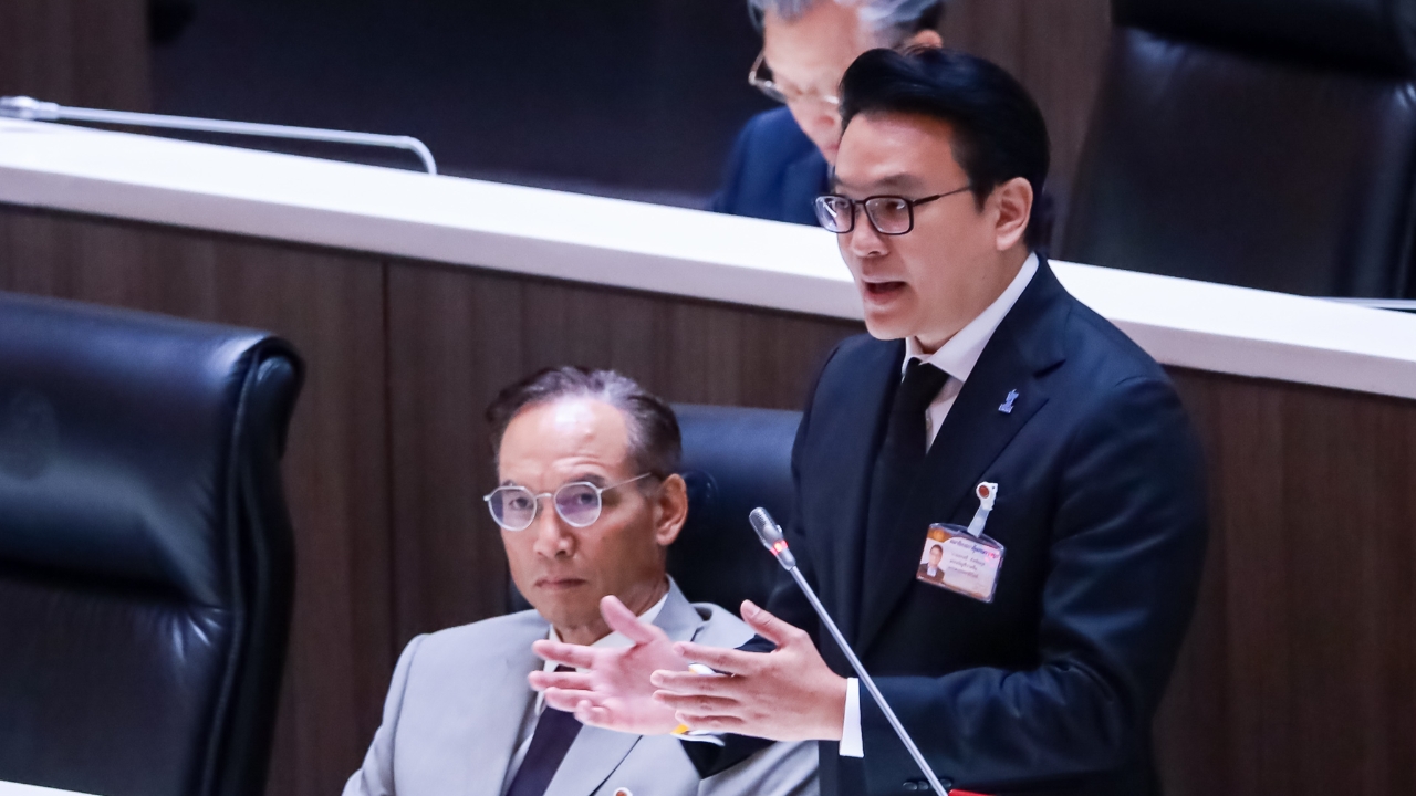 “สกลธี” อัดการบินไทย “สอบตก” ทำชื่อเสียงประเทศพัง จี้รัฐบาลทบทวนสัมปทาน 25 ปี