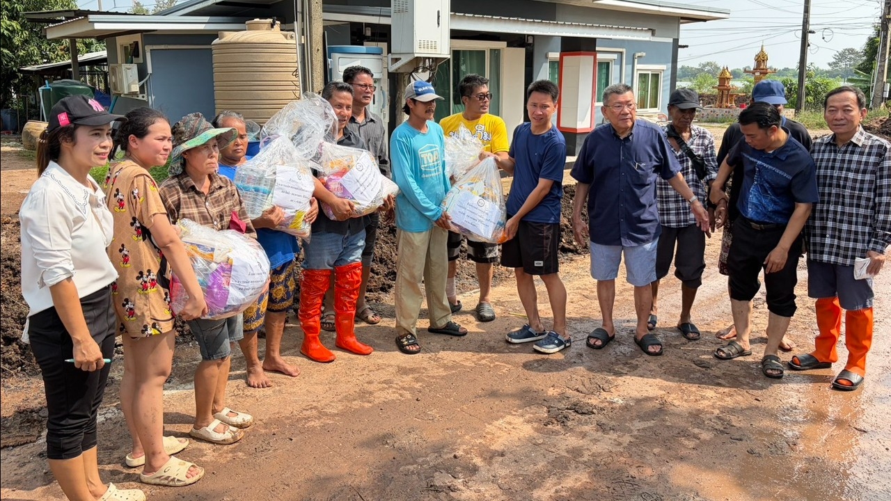 “อรรถกร–อิทธิ” ลุยช่วยน้ำท่วมฉะเชิงเทรา เปิดโรงครัว–ศูนย์พักพิงหัวไทร 