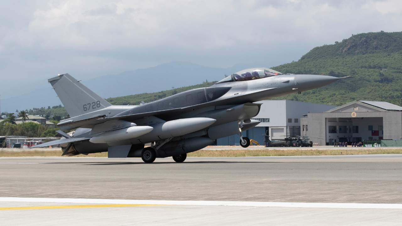 ไต้หวันรับมอบเครื่องบินขับไล่ F-16V ใหม่ 2 ลำแรกจากสหรัฐฯ เตรียมเสริมศักยภาพการป้องกันทางอากาศ