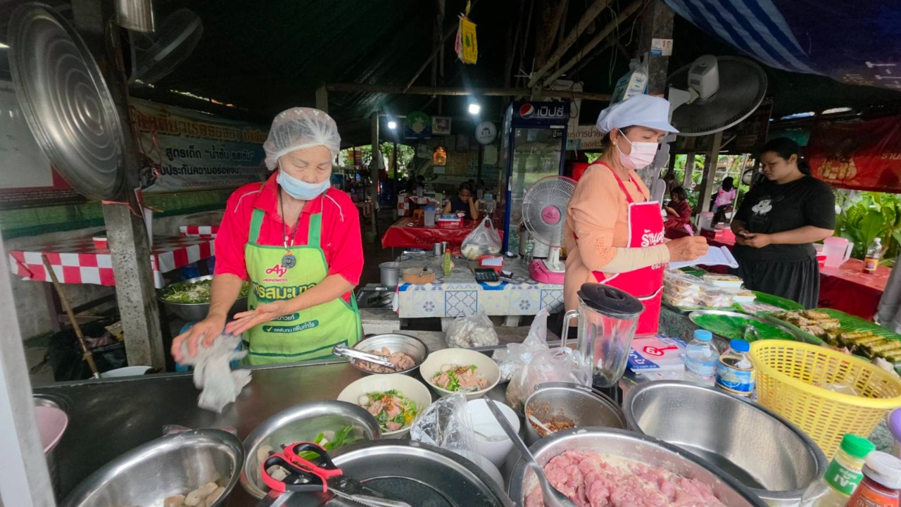 แม่ค้าก๋วยเตี๋ยวเรือ ขานรับ “ไทยช่วยไทยพลัส เฟส 2” กระตุ้นกำลังซื้อ แต่ฝากรัฐดูแลราคาน้ำมัน