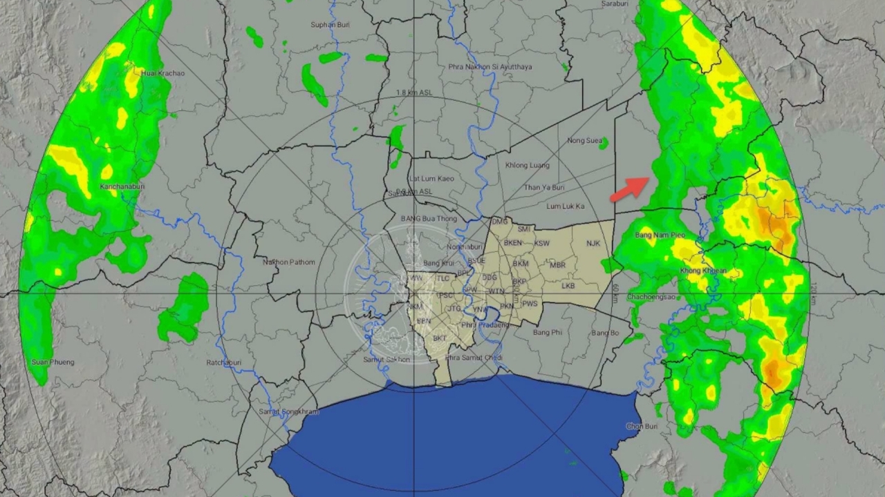 กทม. เช้านี้ฟ้าเริ่มโปร่ง ฝนเว้นระยะ หลังเมฆฝนช่วงดึกผ่านพ้น เร่งสูบน้ำเต็มกำลัง