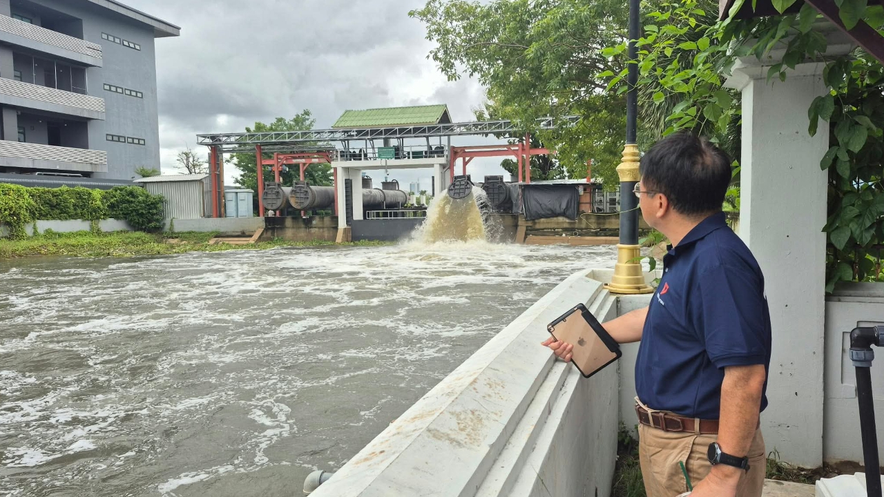 “เดชรัต” จี้รัฐบาล เร่งทำด่วน ระบายน้ำพื้นที่นนทบุรีออก ลดผลกระทบชุมชน