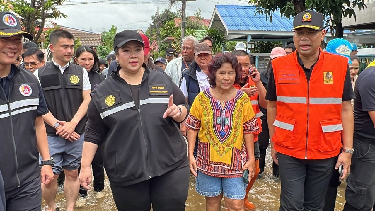 “ศุภมาส” ให้กำลังชาวปากเกร็ด นนทบุรี ยืนยันยังมีสินค้าขายอยู่ไม่ขาด 
