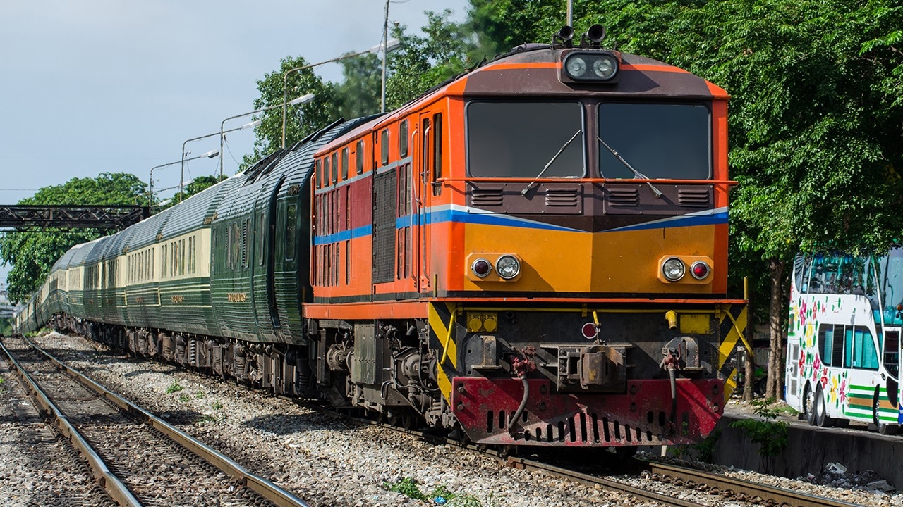 เช็กด่วน! รฟท. แจ้งปิดทางรถไฟสายตะวันออก งดเดินรถ 10 ขบวน เหตุฝนถล่ม-น้ำท่วม