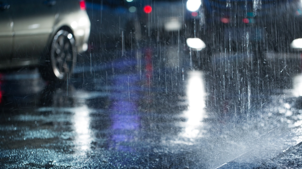 "ดร.เสรี" เผยคืนนี้ กทม.- ปริมณฑล ฝนจะไม่ตกมาเติมซ้ำ มีแนวโน้มเบาลงตามลำดับ