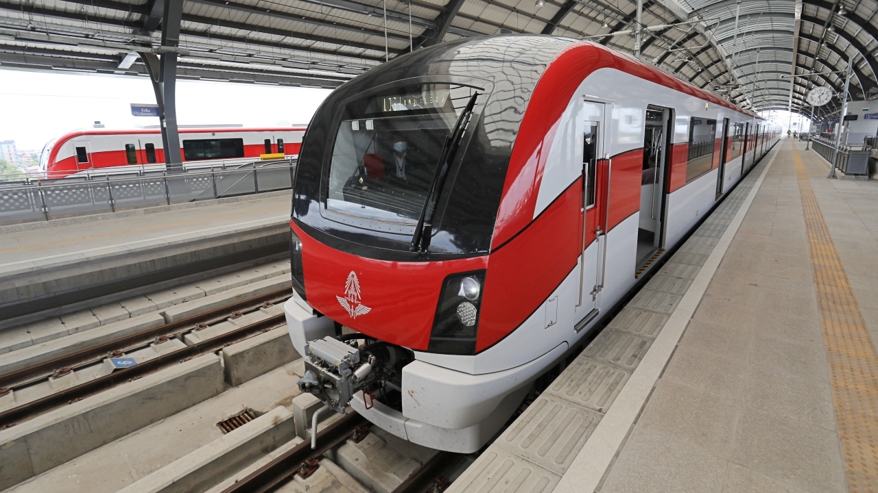 "รถไฟฟ้าสายสีแดง" ประกาศหยุดให้บริการชั่วคราว เนื่องจากเกิดเหตุขัดข้อง