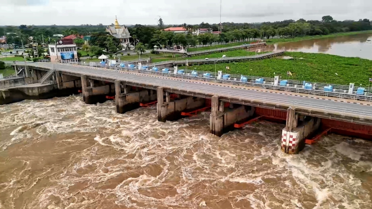เขื่อนเจ้าพระยา เพิ่มการระบาย 2,200 ลบ.ม./วินาที เตือนพื้นที่เสี่ยงน้ำสูงขึ้น 6 จังหวัด