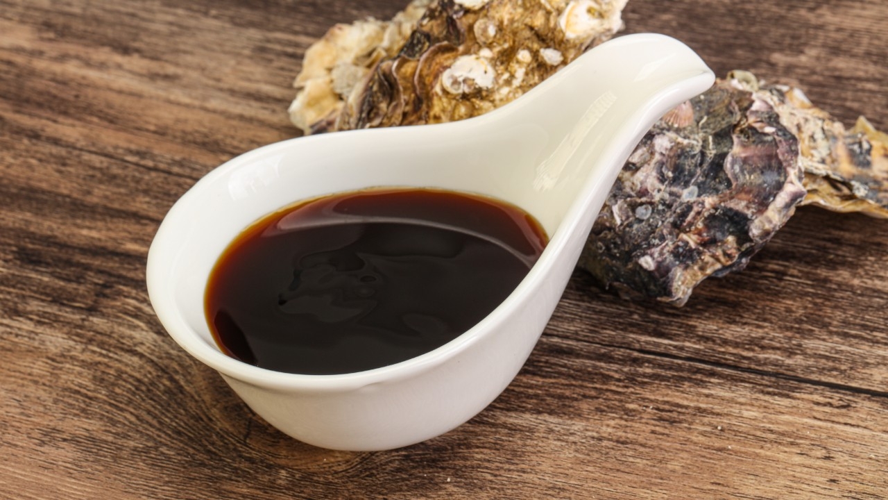 เฉลย! "น้ำมันหอย" ทำจากอะไร? คนแพ้อาหารทะเล-กินเจ กินได้ไหม