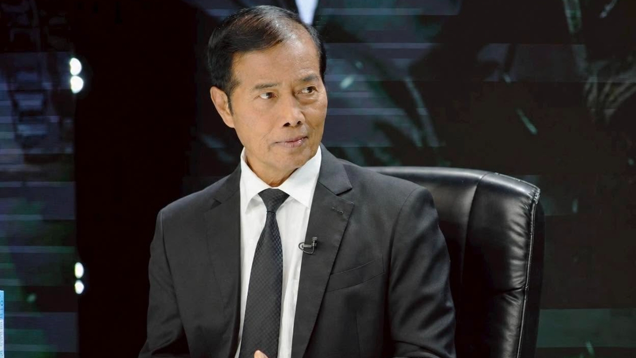 “ถาวร เสนเนียม” โพสต์ ติง “ทนายฯ ทักษิณ” “อย่าดันทุรัง ยื่นขอล้างมลทิน 