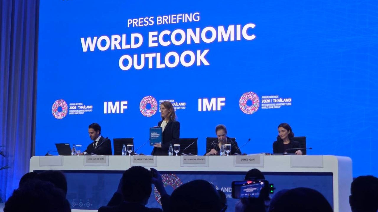 IMF ปรับคาดการณ์ GDP ไทยปี 2569 ขึ้นเป็น 2.1% ผลดีธุรกิจเทคฯ - AI แต่ยังโตช้ากว่าเพื่อนบ้าน