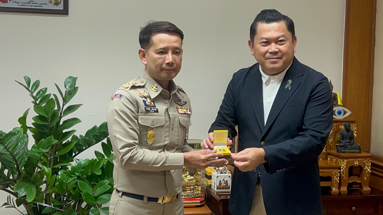 “เสฏฐวุฒิ” อดีตนายอำเภอบ้านสร้าง รายงานตัวลพบุรี พร้อมแจงปมใช้โซเชียล