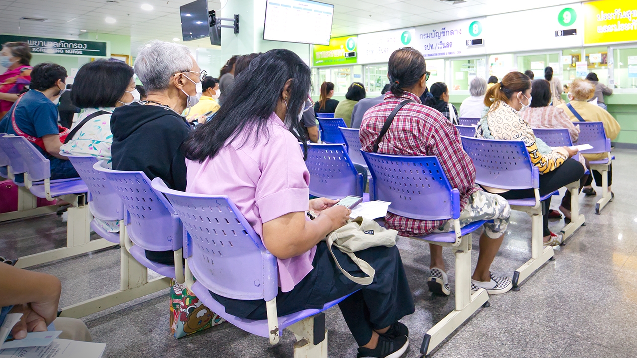 สธ.-สปสช. เคาะงบบัตรทองปี 70  “พัฒนา” มั่นใจไร้โรงพยาบาลวิกฤติการเงิน