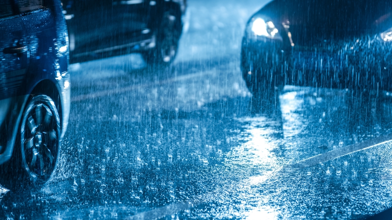อุตุฯ ฉบับ 5 เตือนฝนตกหนัก อาจมีลูกเห็บ ตรวจสอบพื้นที่ได้รับผลกระทบ
