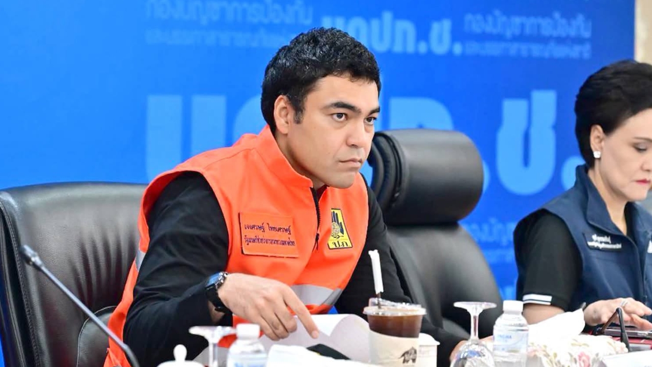 “เจเศรษฐ์” ลั่น ไม่ใช่เวลาเล่นการเมือง หลังมีดราม่าจับผิดถุงยังชีพลงแต่พื้นที่รัฐบาล