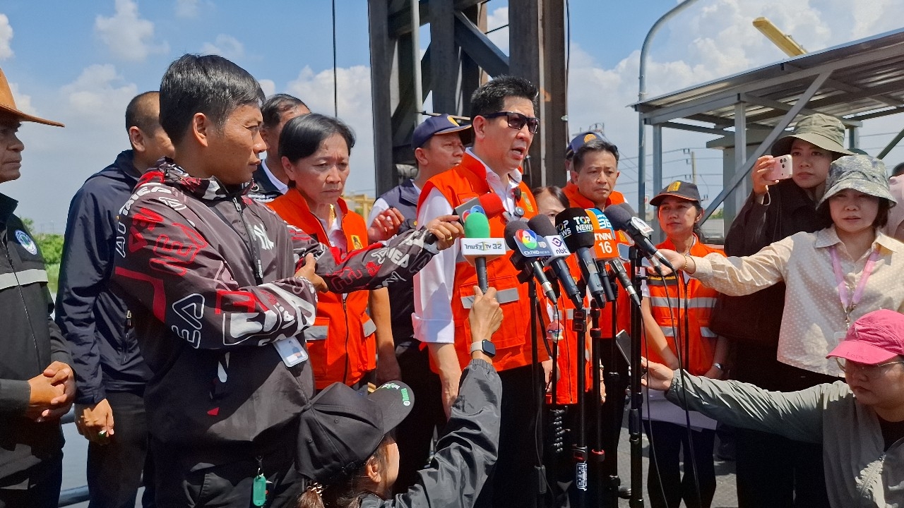“เอกนิติ” ลงพื้นที่ประตูน้ำปากคลองรังสิต เร่งสั่งการแก้ปัญหา รับมือมรสุมลูกใหม่