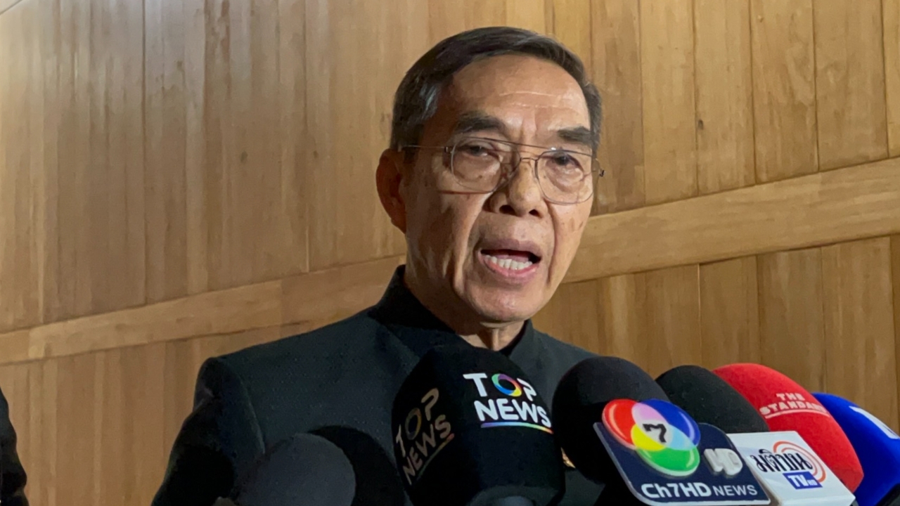 “สว.กอบ” ด่ากราดหลังยื่นสอบ กกต.เสียงข้างน้อย ซัด สส.ฝ่ายค้านไร้วุฒิภาวะ