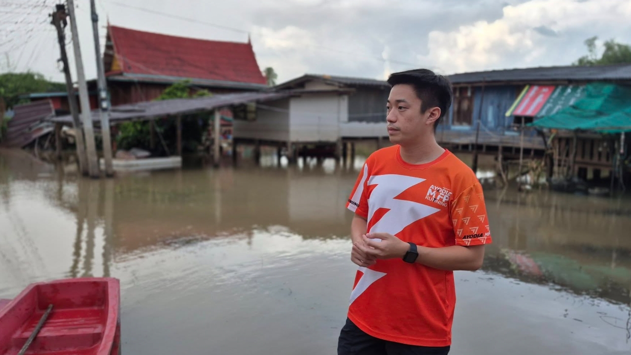 “ทวิวงศ์” ทวงสัญญารัฐบาลสีน้ำเงิน ไหนว่าจะเยียวยาน้ำท่วมให้คนอยุธยาแบบขั้นบันได