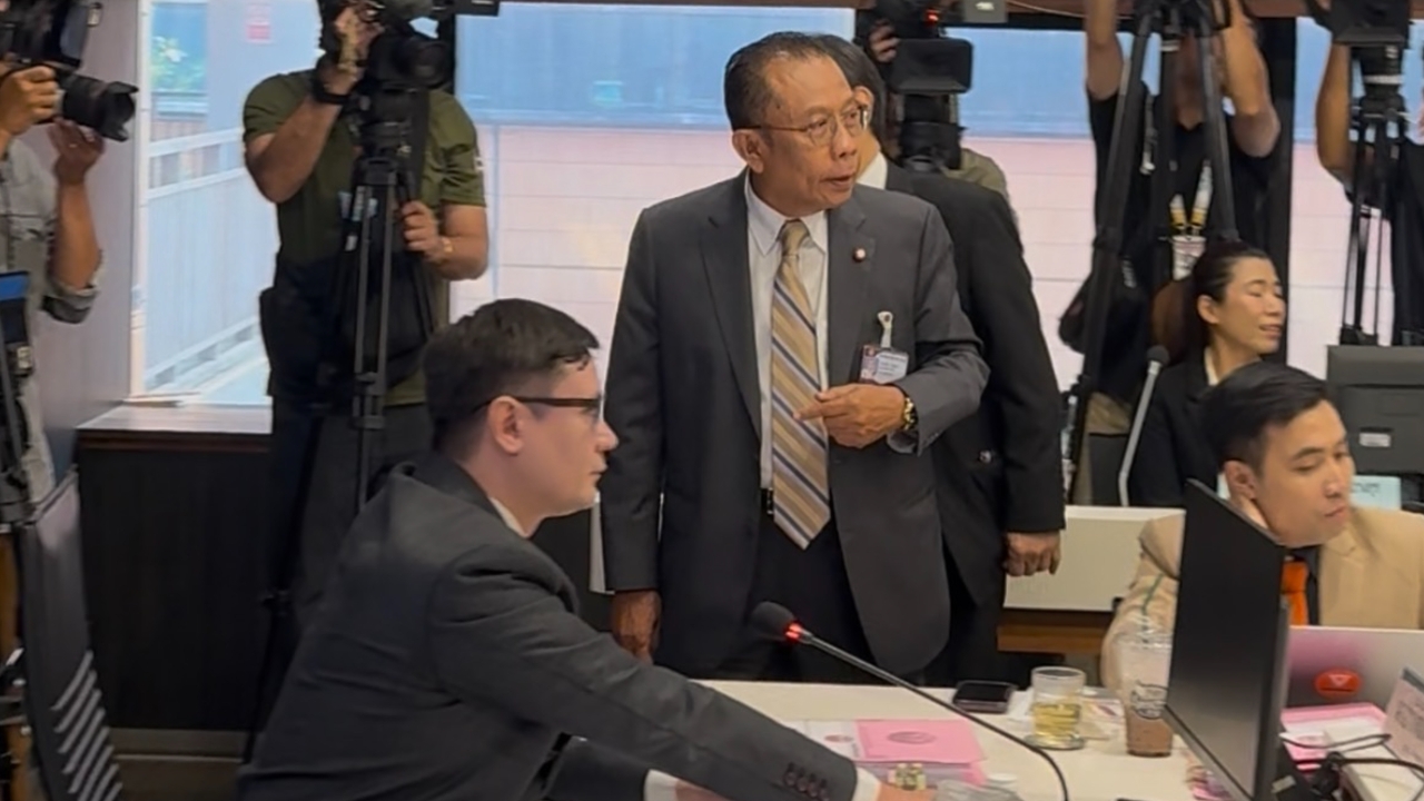 กมธ.กฎหมาย เดือด ภูมิใจไทยรุมจวก “โรม” ก่อน “ศุภชัย” นำ สส.ซีกรัฐบาลวอล์กเอาต์