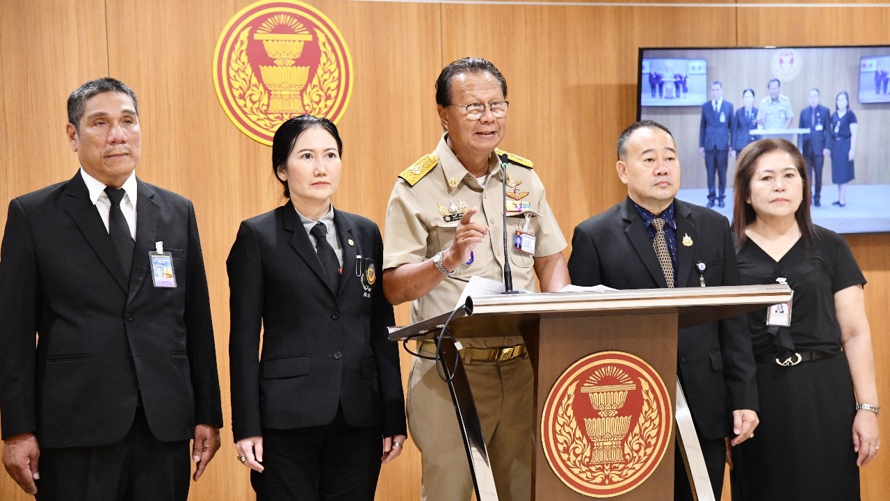 “บุญรวี” แฉ ขยะพิษลามหนัก กลุ่มทุนเทานำเศษขยะอิเล็กทรอนิกส์ผสมดินทำปุ๋ย ขายเกษตรกรที่ชลบุรี-ระยอง 