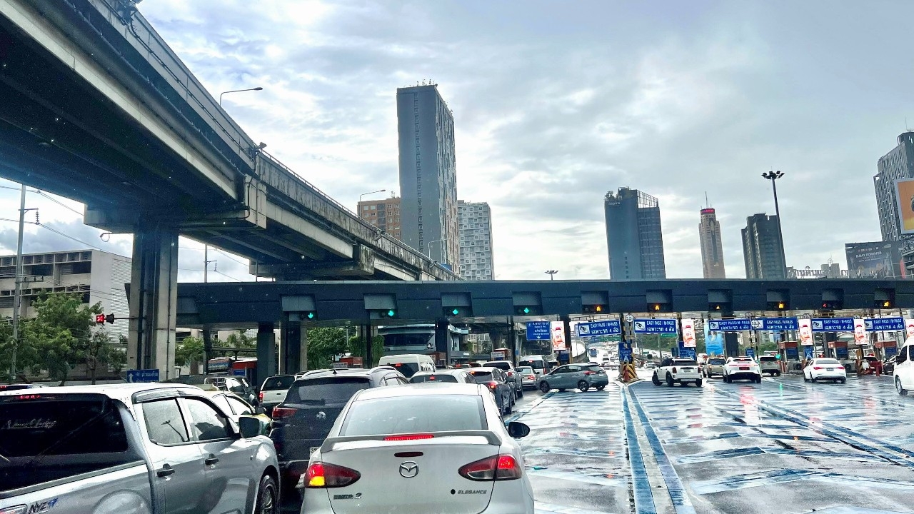 “วันปิยมหาราช” ทางด่วนวิ่งฟรี รวม 3 สายทาง  63 ด่าน ลดภาระค่าใช้จ่ายของ ปชช.