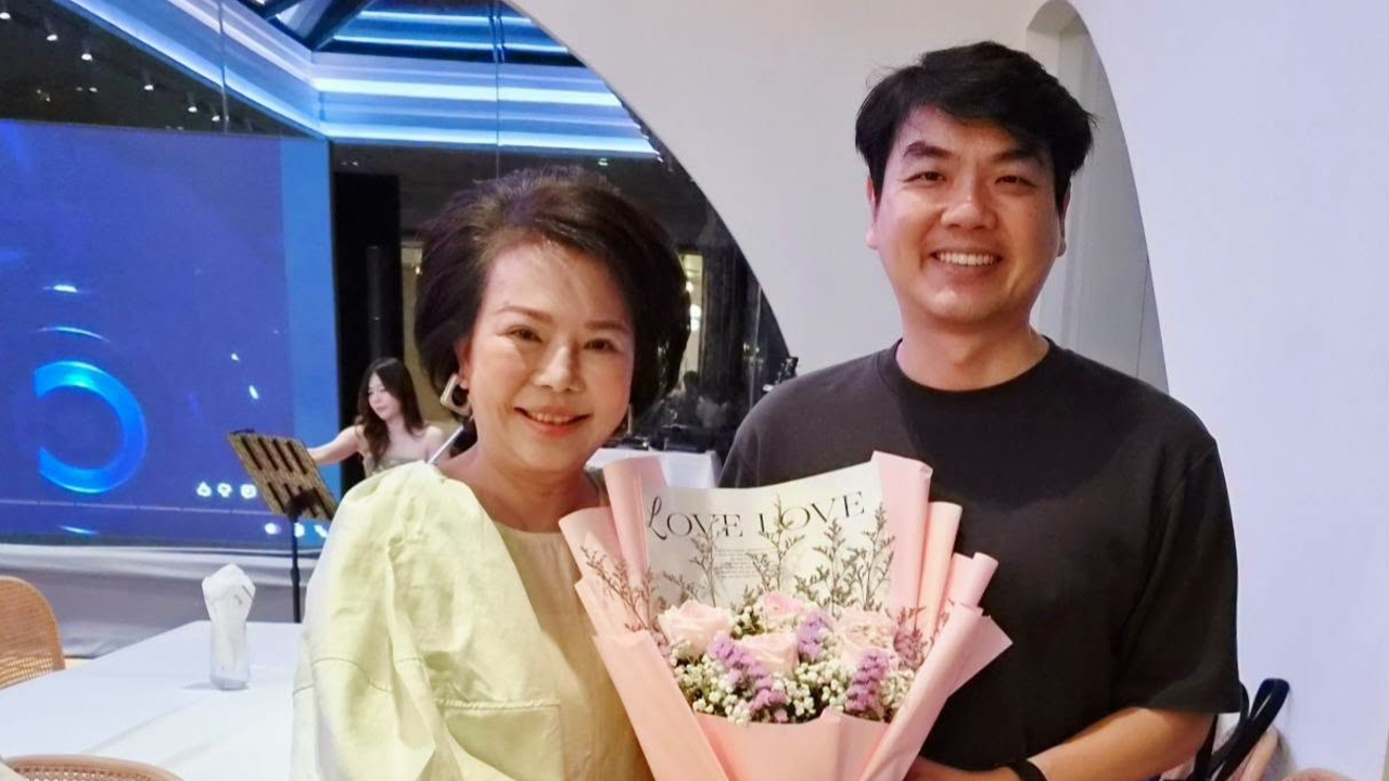 คนพรรคส้มจัดวันเกิด “ปิยบุตร-ชัยธวัช” ชื่นมื่น ไร้เงา “เท้ง-ไอซ์” ร่วมเฟรม