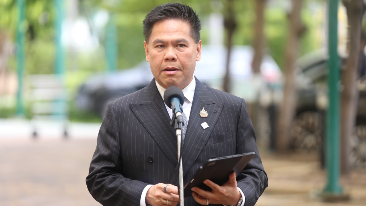 “วราวุธ” เร่งอัดทุนกู้ช่วยธุรกิจถูกน้ำท่วม เผยผลกระทบ 59 จังหวัด เสียหายกว่า 1.82 หมื่นล้าน 