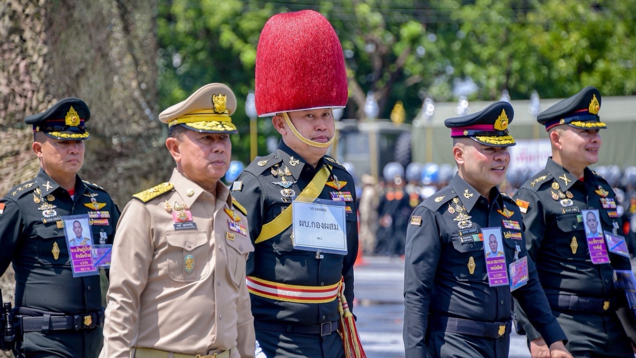 “พลโทอดุลย์” ตรวจริ้วขบวนพระบรมราชอิสริยยศ สมเด็จพระพันปีหลวง