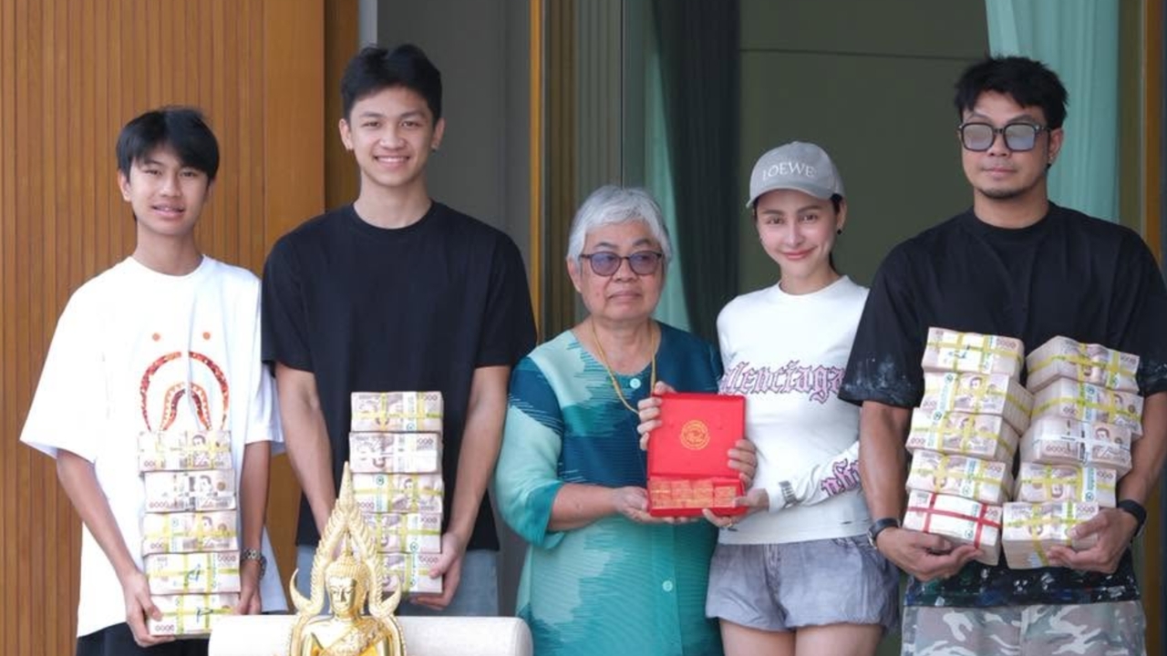 หนุ่ม กะลา ถือฤกษ์ดีย้ายเข้าบ้านใหม่ เปิดภาพบรรยากาศอยู่พร้อมหน้าทั้งครอบครัว