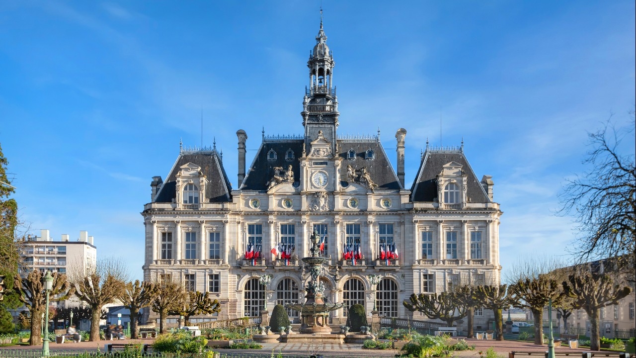 ย้อนประวัติศาลาว่าการเมืองลิโมจส์ (Limoges) มรดก 143 ปีฝรั่งเศส หลังเพลิงไหม้ใหญ่