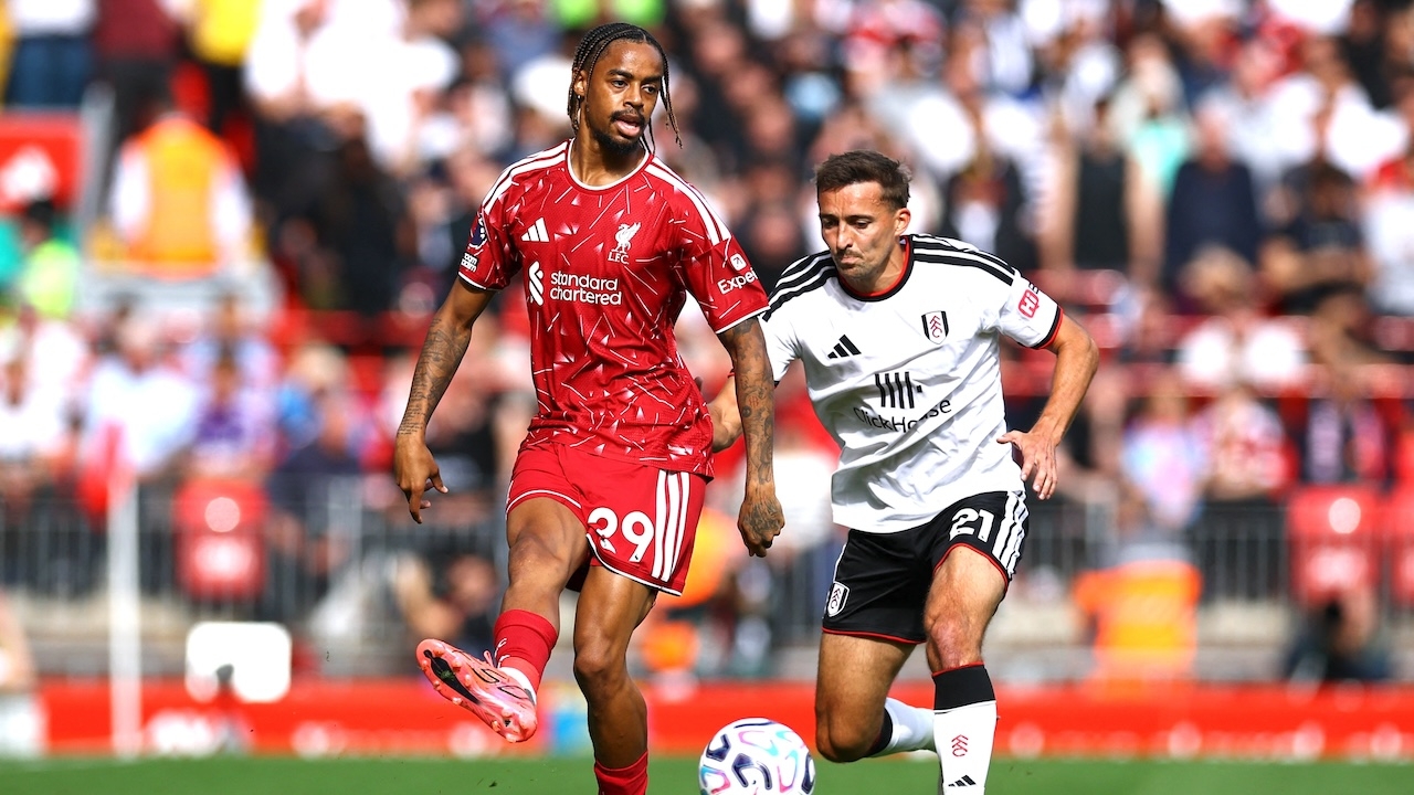 Liverpool Struggles to More Than a Draw Against Fulham in Premier League Clash