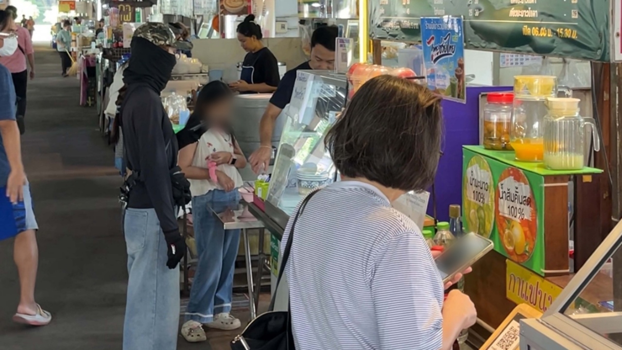 พ่อค้าแม่ค้าขอนแก่น หวังรัฐบาลต่ออายุ "ไทยช่วยไทยพลัส" กระตุ้นเศรษฐกิจจนถึงปีใหม่