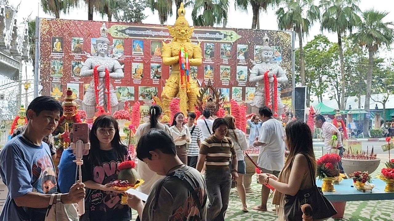 สมหวังตามคำขอ สาวกลับมาแก้บน "ท้าวเวสสุวรรณ" แถมได้ "เลขเด็ดงวดนี้" ไปเสี่ยงโชค