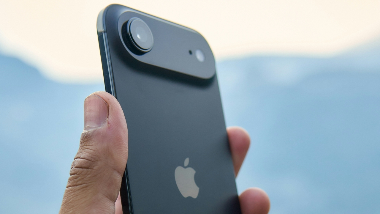 ไม่ใช่ iPhone Ultra! ลือ Apple ใช้ชื่อ iPhone Duo คาดราคาไทยเริ่ม 80,000 บาท ขายตุลาคม